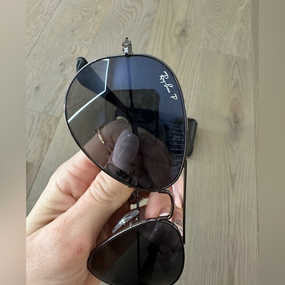Ray Ban Black Aviator sunglasses - Picture 6 of 6